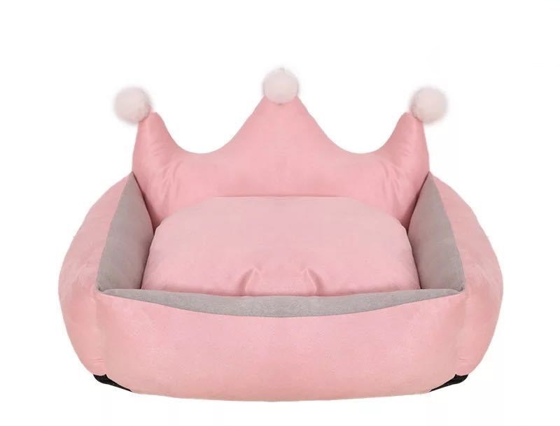  resistant crown dog bed